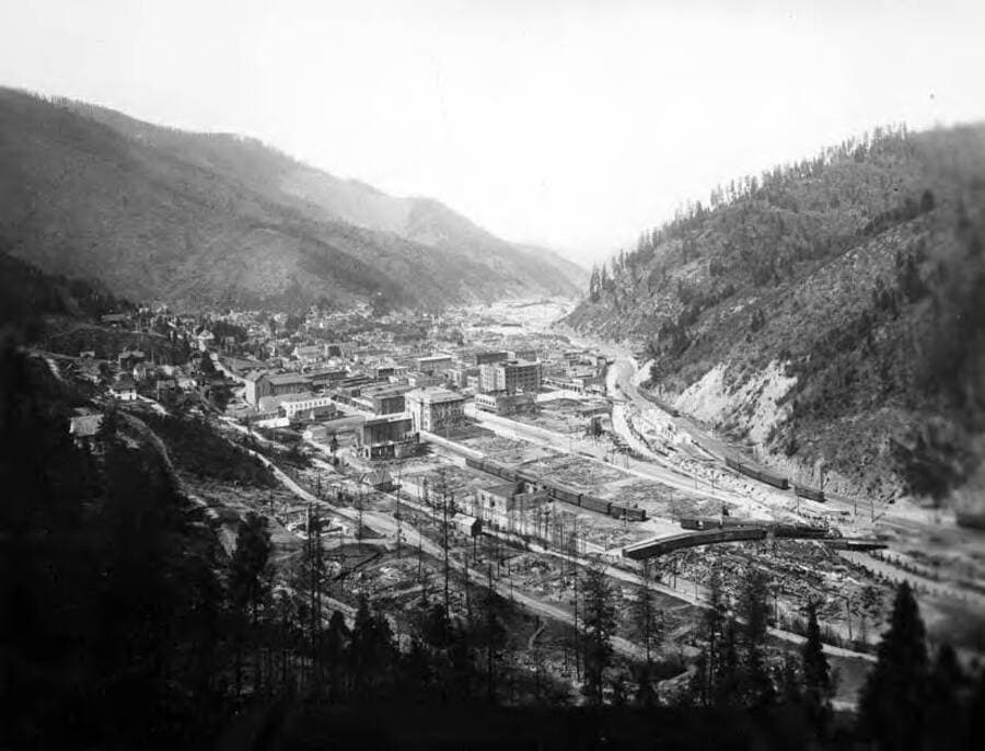 Wallace Idaho after the 1910 fire | Photo courtesy of University of Idaho Library Digital Collections, Barnard-Stockbridge Photograph Collection